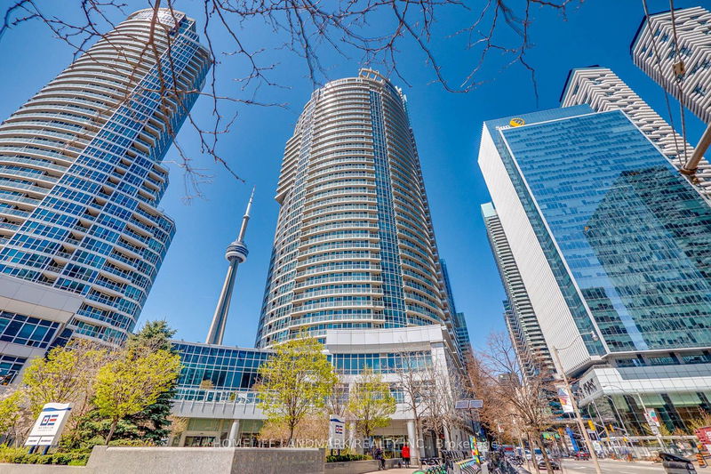 Preview image for 8 York St #612, Toronto