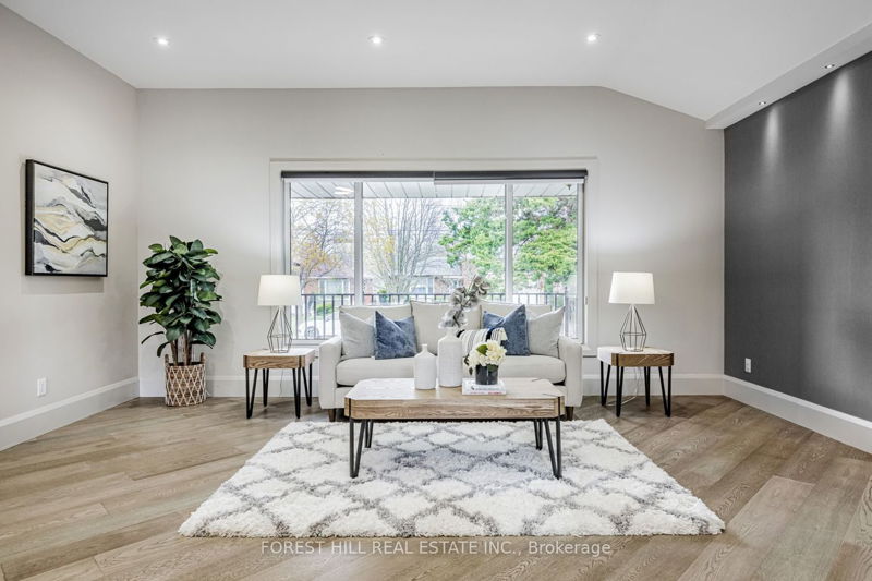 Preview image for 19 Dewlane Dr, Toronto