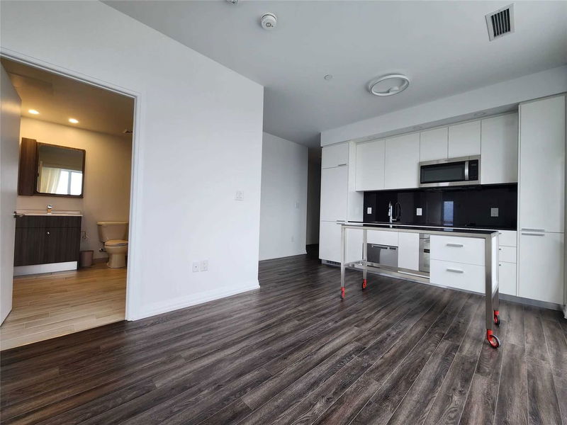 Preview image for 75 Canterbury Pl #2902, Toronto