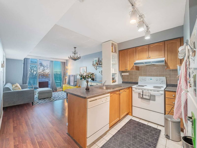 Preview image for 650 Queens Quay W #608, Toronto