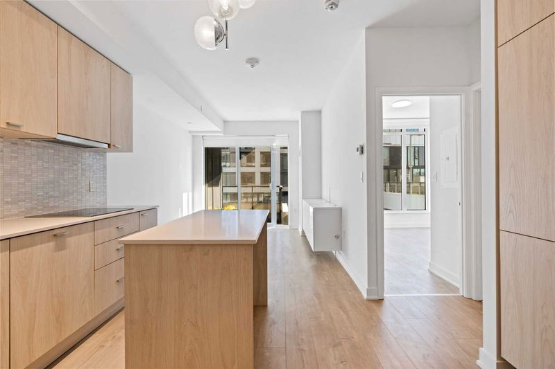 Preview image for 27 Bathurst St #914, Toronto