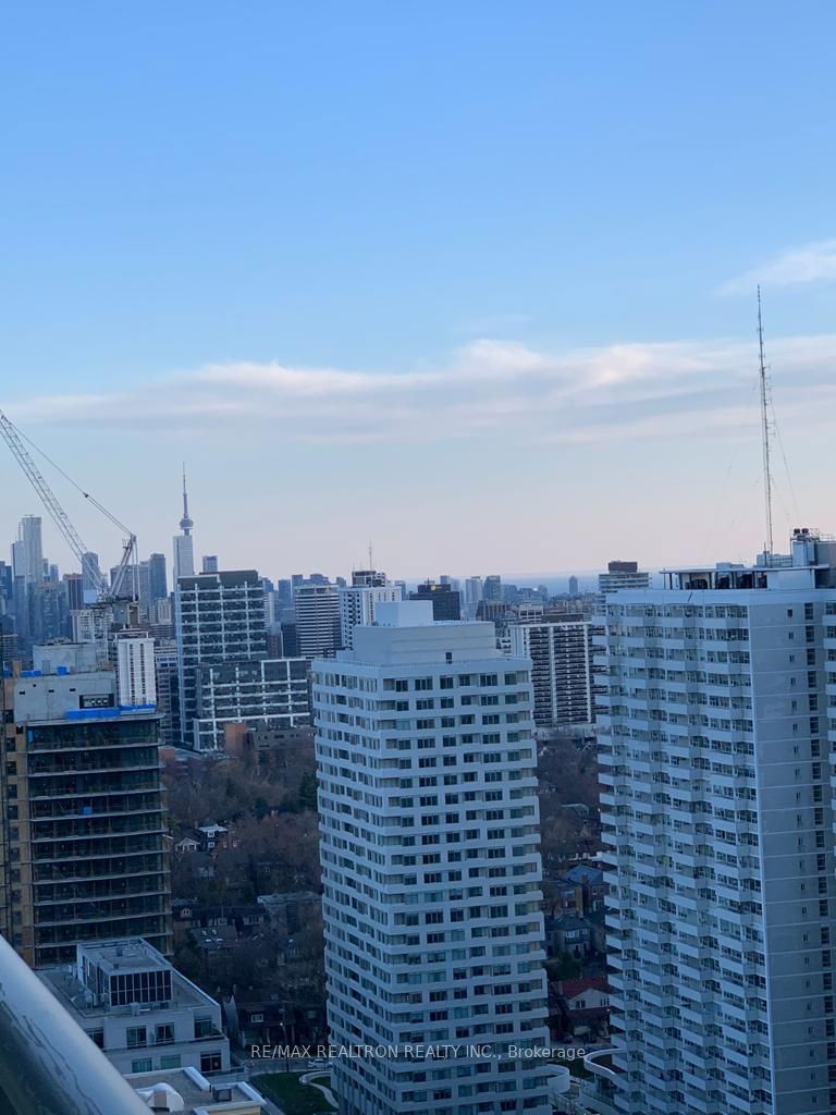 Preview image for 161 Roehampton Ave #3001, Toronto