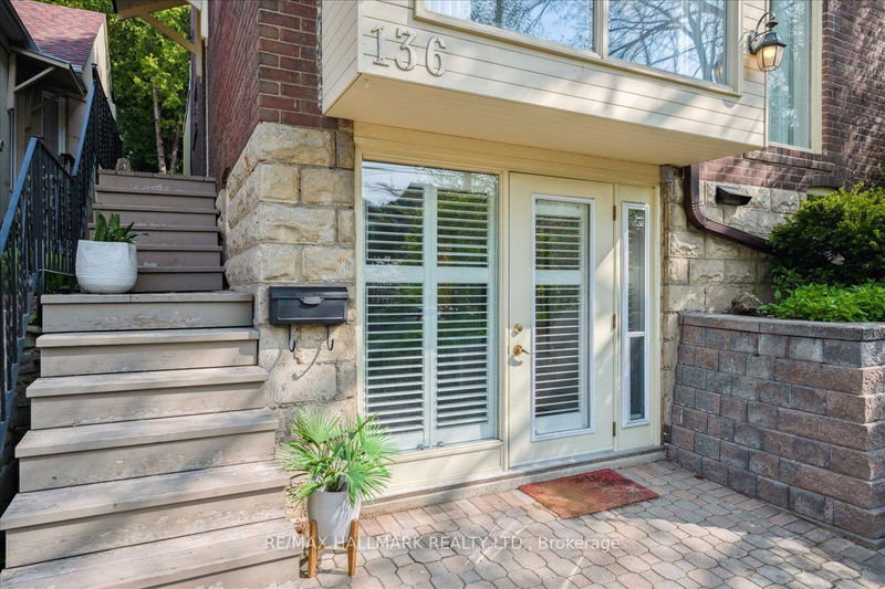 Preview image for 136 Castlefield Ave, Toronto