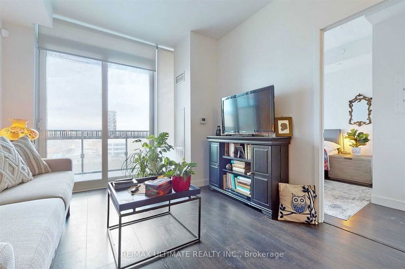 Preview image for 8 Eglinton Ave E #1307, Toronto