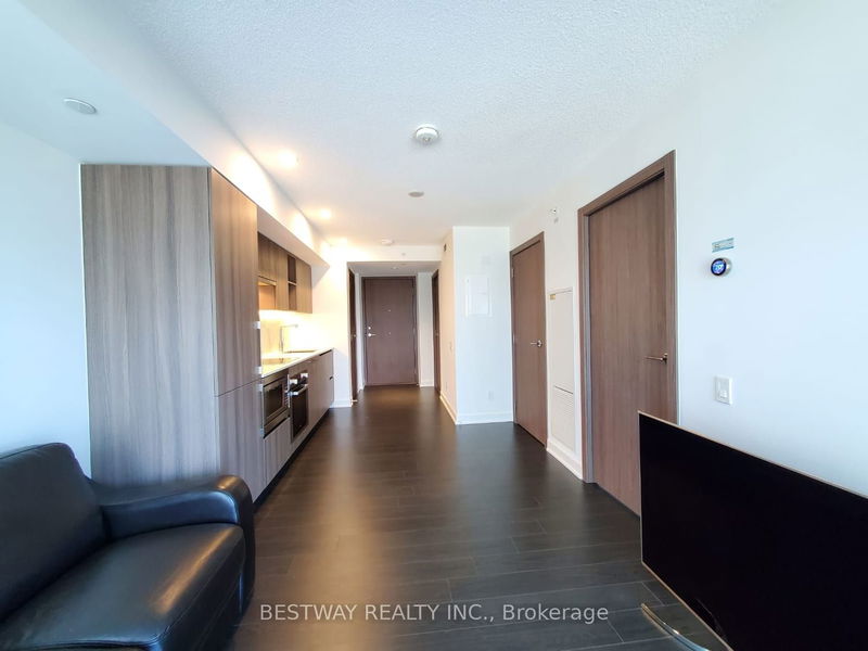 Preview image for 17 Bathurst St #907, Toronto