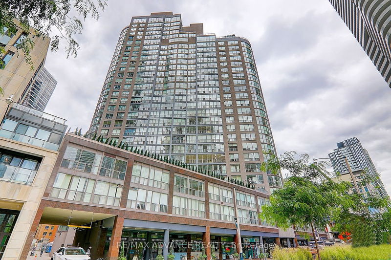 Preview image for 24 Wellesley St W #1611, Toronto