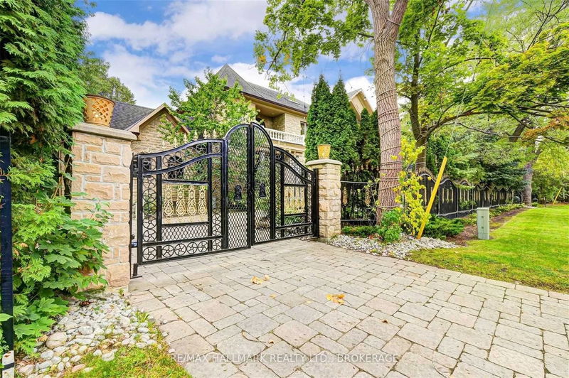 Preview image for 9 Post Rd, Toronto