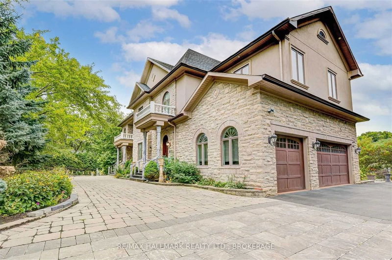 Preview image for 9 Post Rd, Toronto