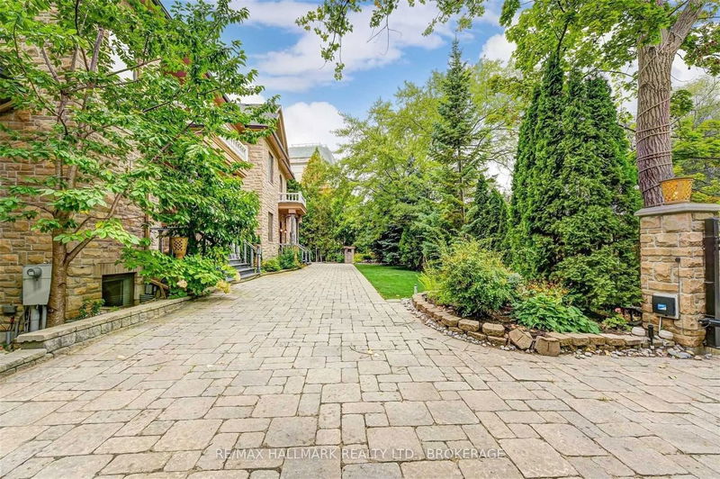 Preview image for 9 Post Rd, Toronto