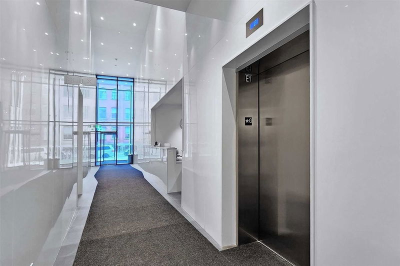 Preview image for 55 Ontario St #1703, Toronto