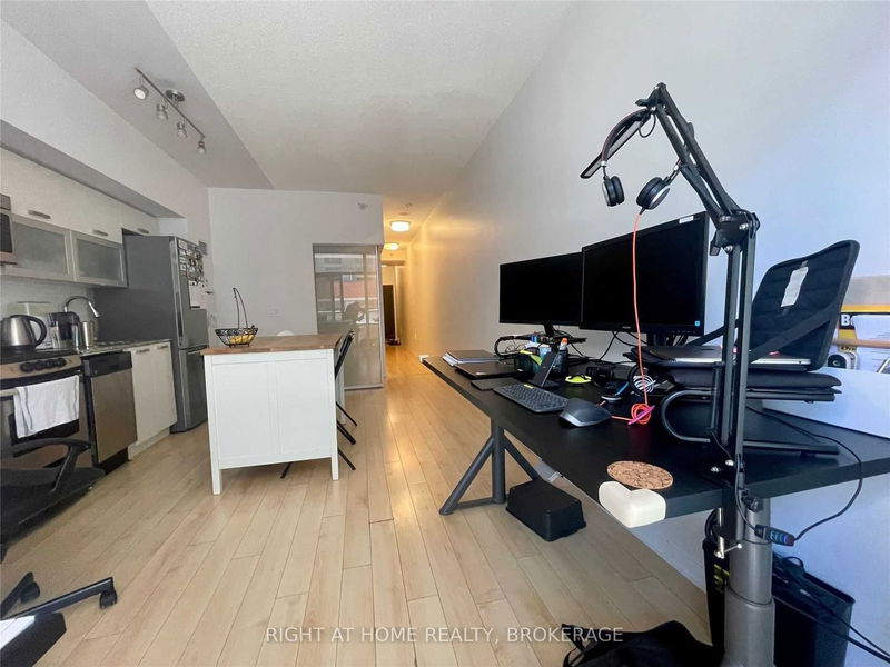 Preview image for 36 Lisgar St #611W, Toronto