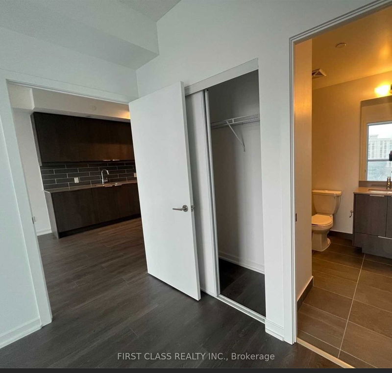 Preview image for 32 Forest Manor Rd S #1109, Toronto