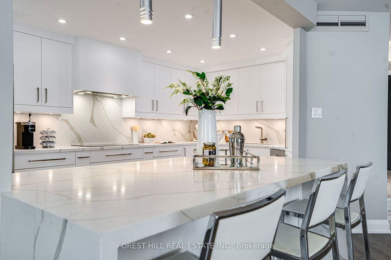 Preview image for 240 Heath St W #901, Toronto