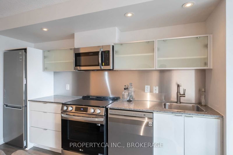 Preview image for 4K Spadina Ave #317, Toronto