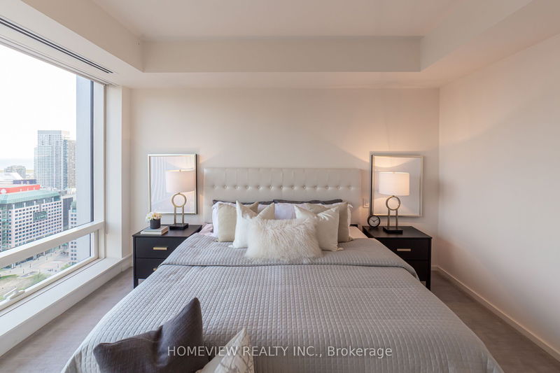 Preview image for 180 University Ave #3609, Toronto