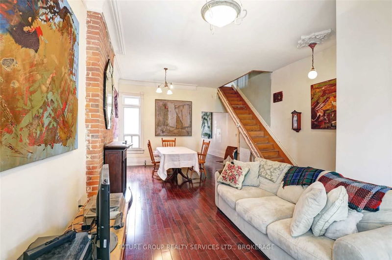 Preview image for 87 Mackenzie Cres, Toronto