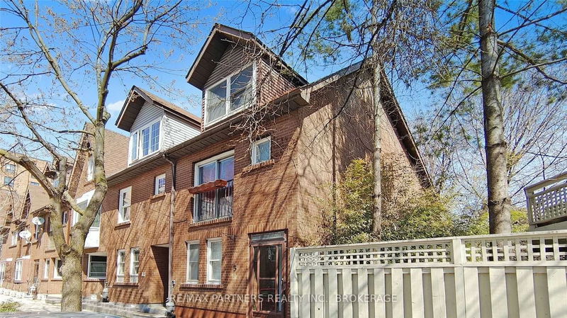 Preview image for 5 Aitken Pl, Toronto