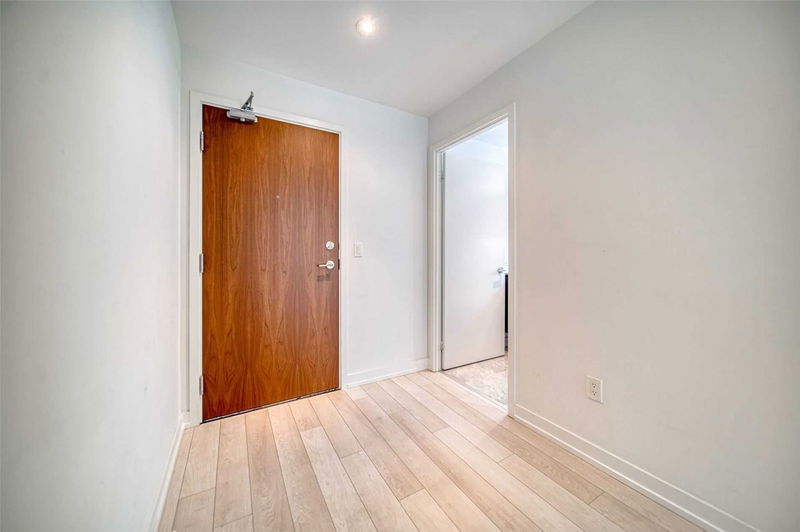 Preview image for 117 Mcmahon Dr #603, Toronto