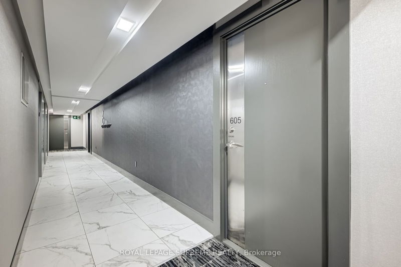 Preview image for 25 Capreol Crt #605, Toronto