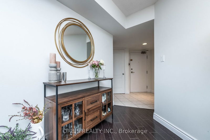 Preview image for 2 Rean Dr #808, Toronto