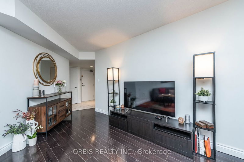 Preview image for 2 Rean Dr #808, Toronto