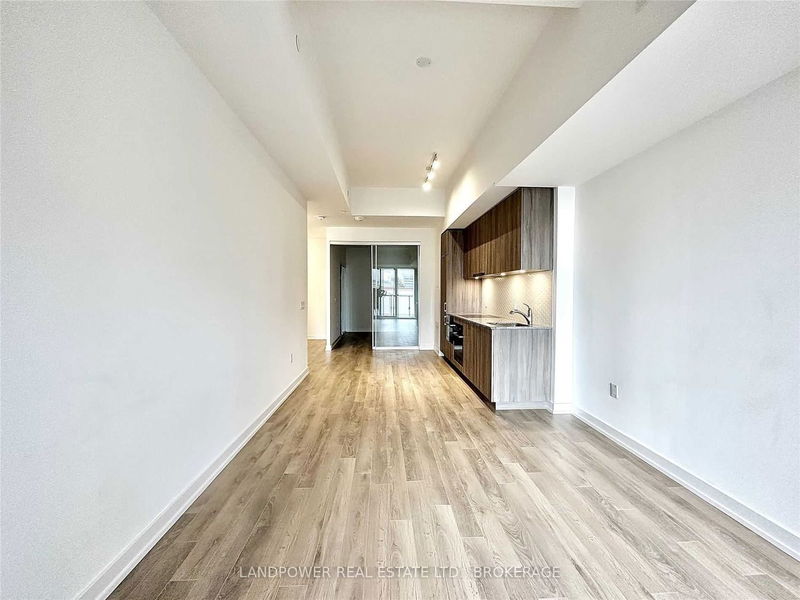 Preview image for 158 Front St E #913, Toronto