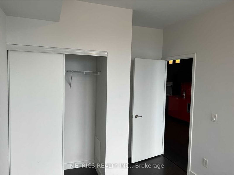 Preview image for 8 Eglinton Ave E #3707, Toronto