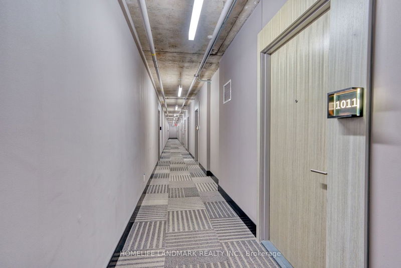 Preview image for 111 Bathurst St #1011, Toronto