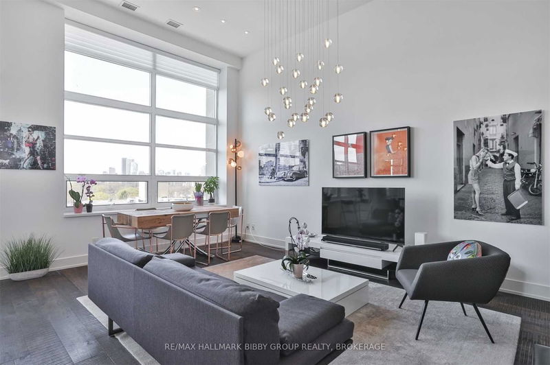 Preview image for 111 St Clair Ave W #819, Toronto