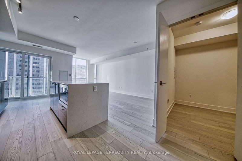 Preview image for 1 Yorkville Ave #3501, Toronto