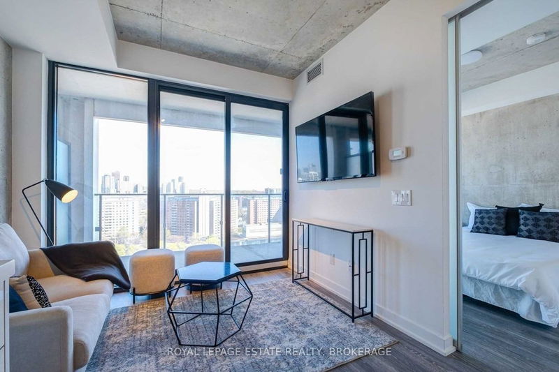 Preview image for 55 Ontario St #1810, Toronto