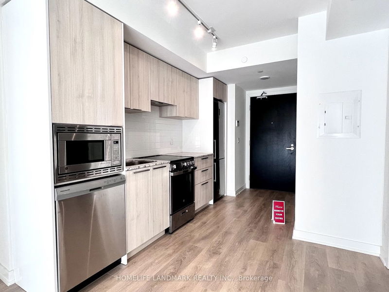 Preview image for 501 Yonge St #906, Toronto