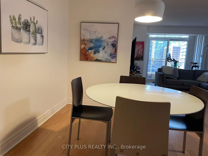 Preview image for 123 Eglinton Ave #1103, Toronto