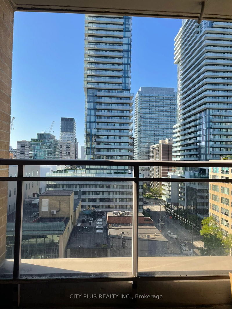 Preview image for 123 Eglinton Ave #1103, Toronto