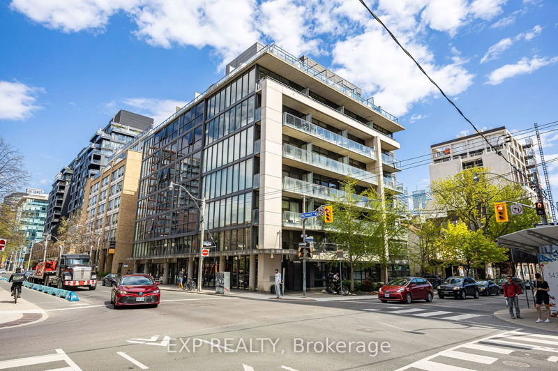 Preview image for 533 Richmond St W #706, Toronto