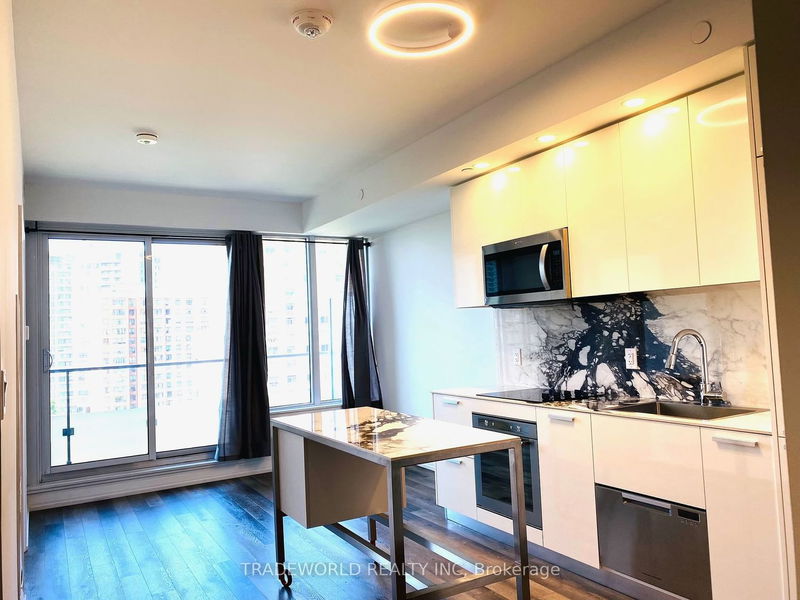 Preview image for 75 Canterbury Pl #1212, Toronto