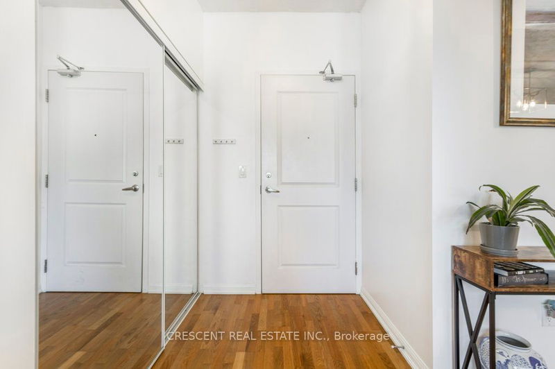 Preview image for 628 Fleet St #716, Toronto