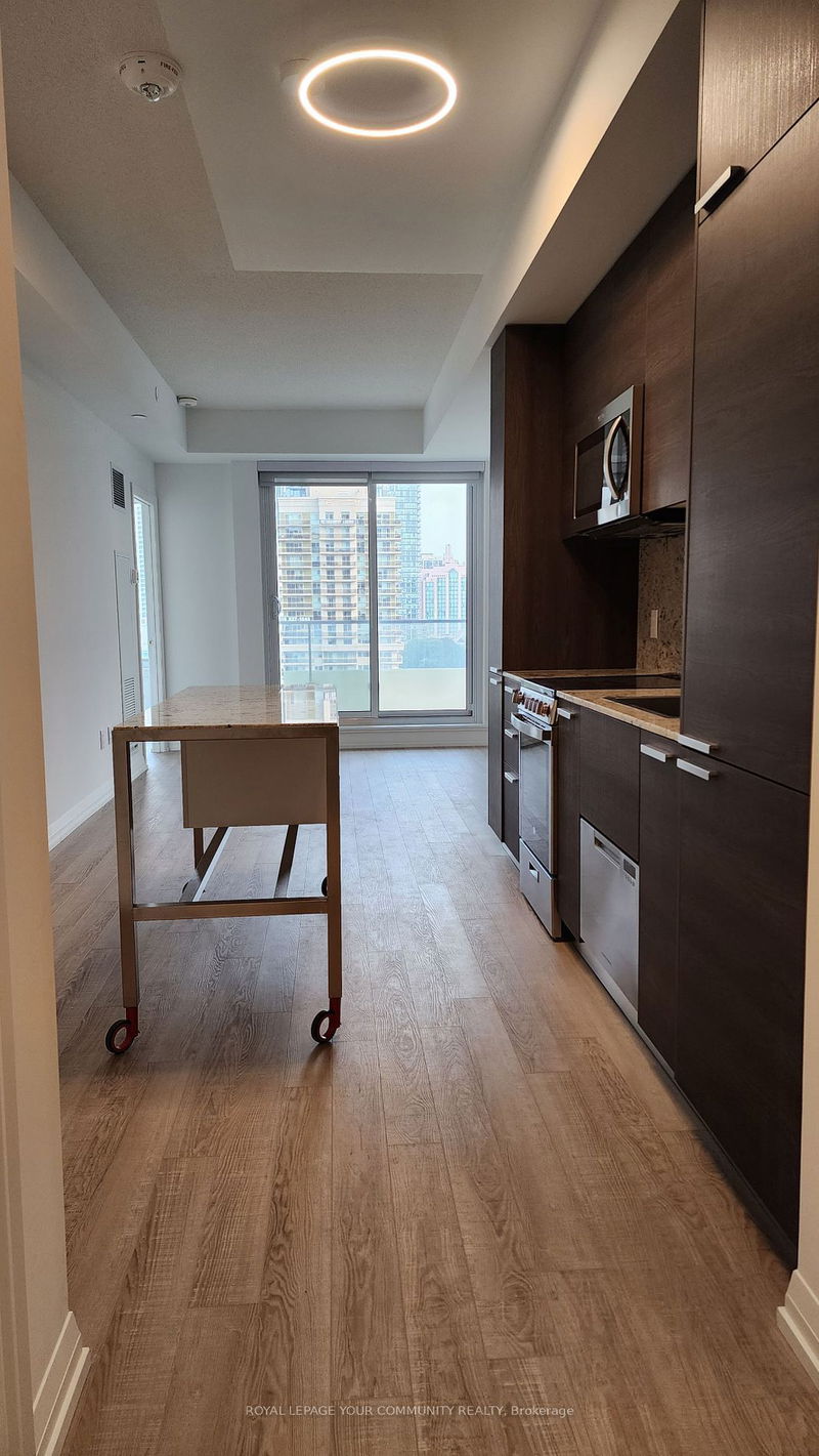 Preview image for 75 Canterbury Pl #1003, Toronto