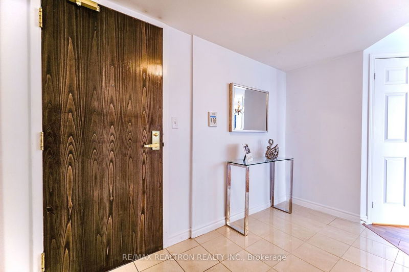 Preview image for 18 Spring Garden Ave #1605, Toronto