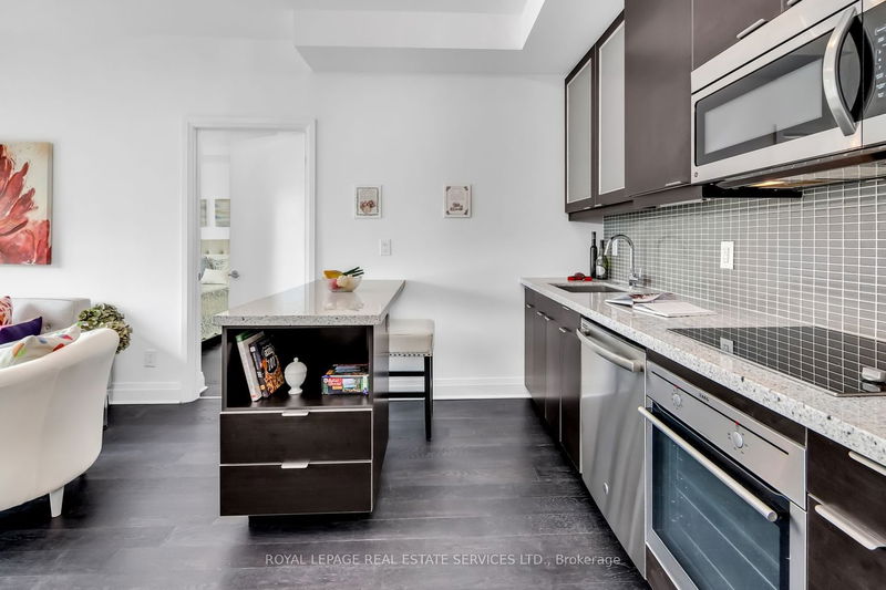 Preview image for 399 Spring Garden Ave #306, Toronto