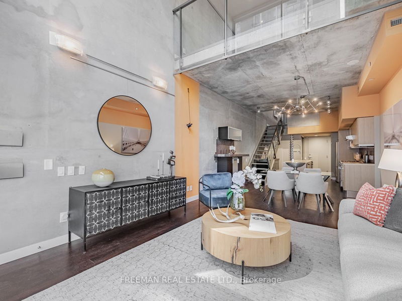 Preview image for 25 Oxley St #Th7, Toronto