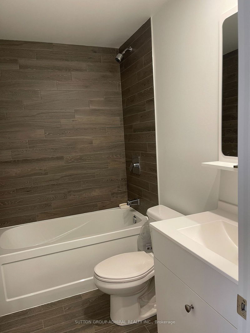 Preview image for 75 Canterbury Pl #1802, Toronto