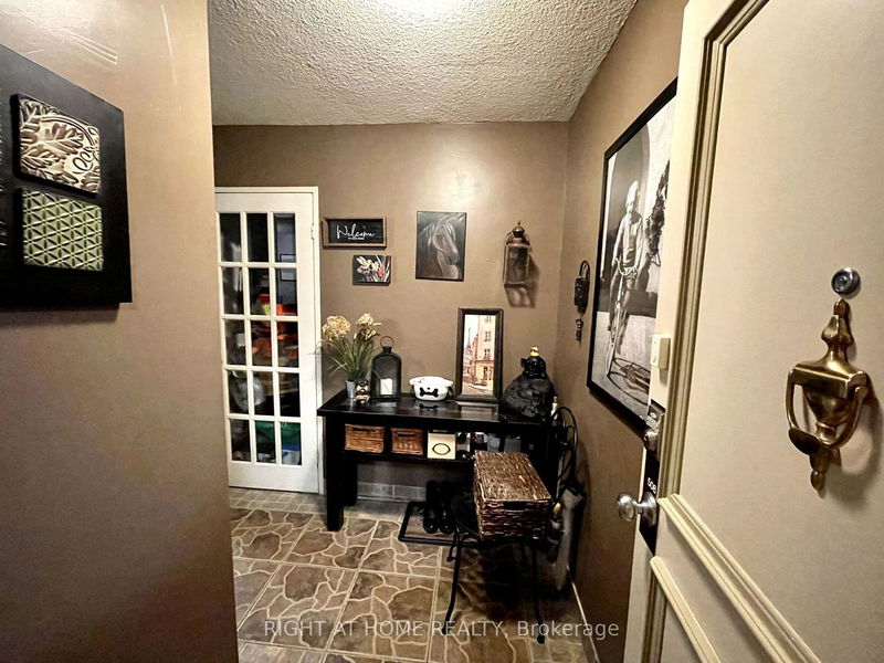 Preview image for 10 Tangreen Crt #506, Toronto