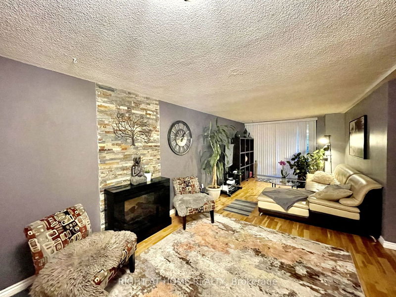 Preview image for 10 Tangreen Crt #506, Toronto