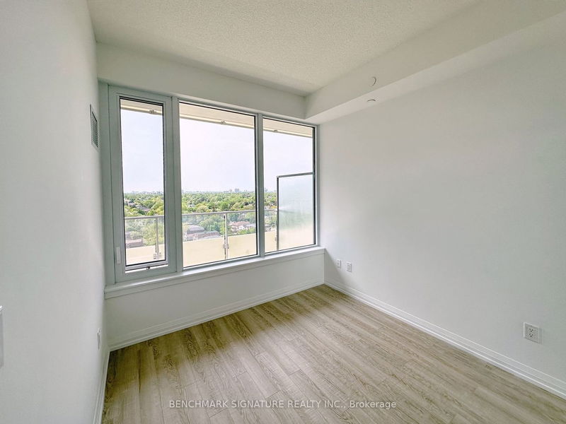 Preview image for 75 Canterbury Pl E #1710, Toronto
