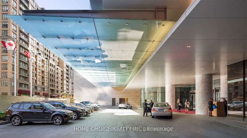 Preview image for 180 University Ave #2104, Toronto
