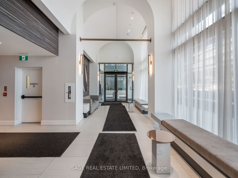 Preview image for 39 Roehampton Ave #4602, Toronto