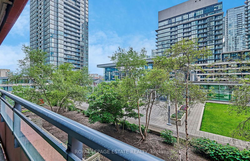 Preview image for 4K Spadina Ave #323, Toronto