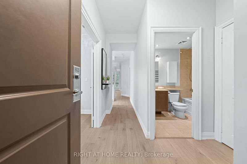 Preview image for 628 Fleet St #803, Toronto
