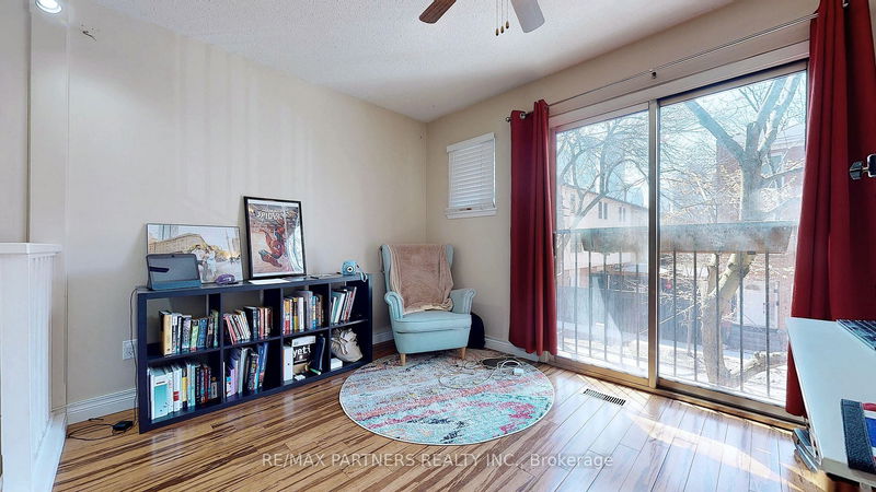 Preview image for 5 Aitken Pl, Toronto